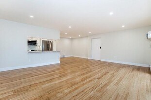 7634 Hollister Ave in Goleta, CA - Building Photo