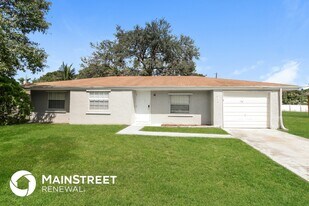 1376 23rd Pl SW in Vero Beach, FL - Building Photo