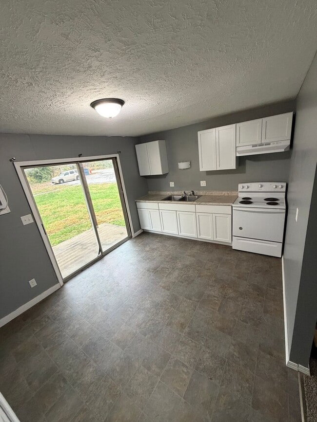 property at 1501 S Division St