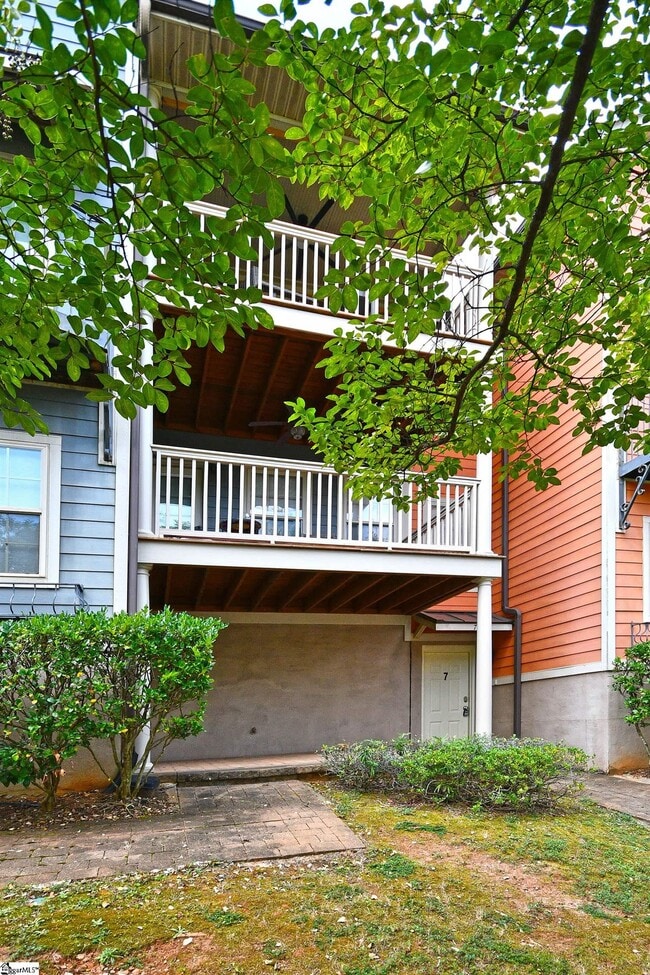 property at 7 Hamilton Ave