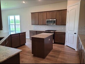 1516 Lake Mija Cir in Seabrook, TX - Building Photo - Building Photo