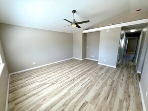 3675 E Robin Ln in Kingman, AZ - Building Photo - Building Photo