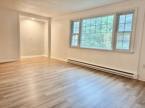 174 Old Boston Post Rd in Old Saybrook, CT - Building Photo - Building Photo