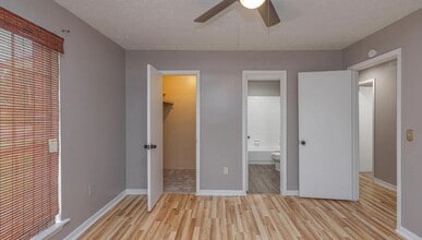 965 N Valley Falls Rd in Jackson, MS - Building Photo - Building Photo