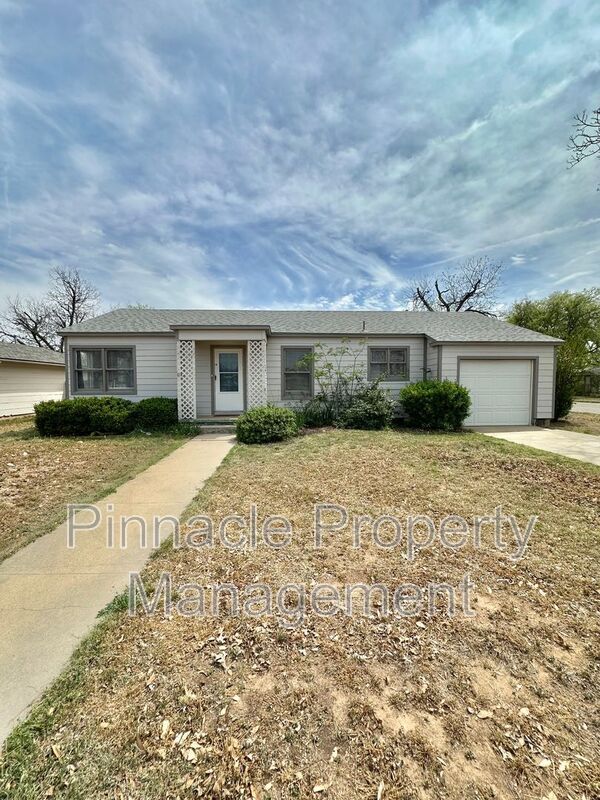 property at 2221 W Ave K