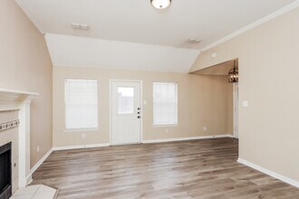 3000 Huntington Ct in Waxahachie, TX - Foto de edificio - Building Photo