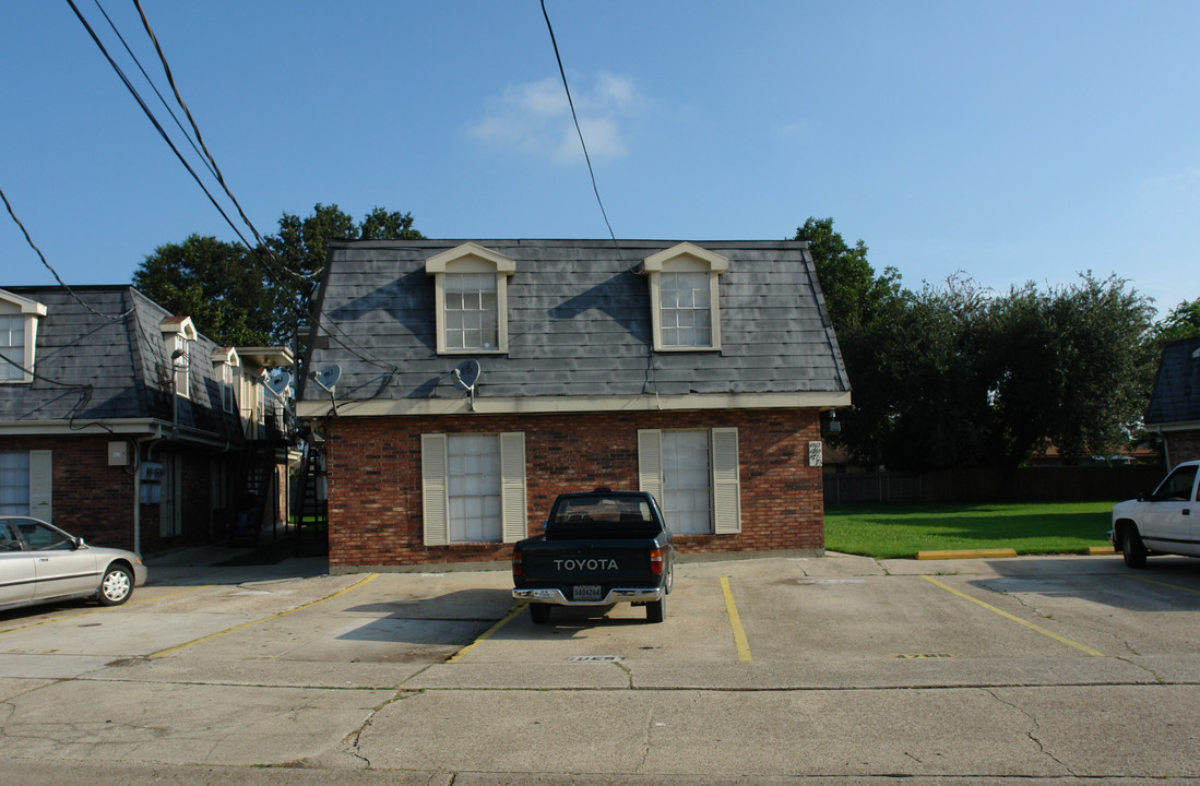 4767 Yale St in Metairie, LA - Building Photo