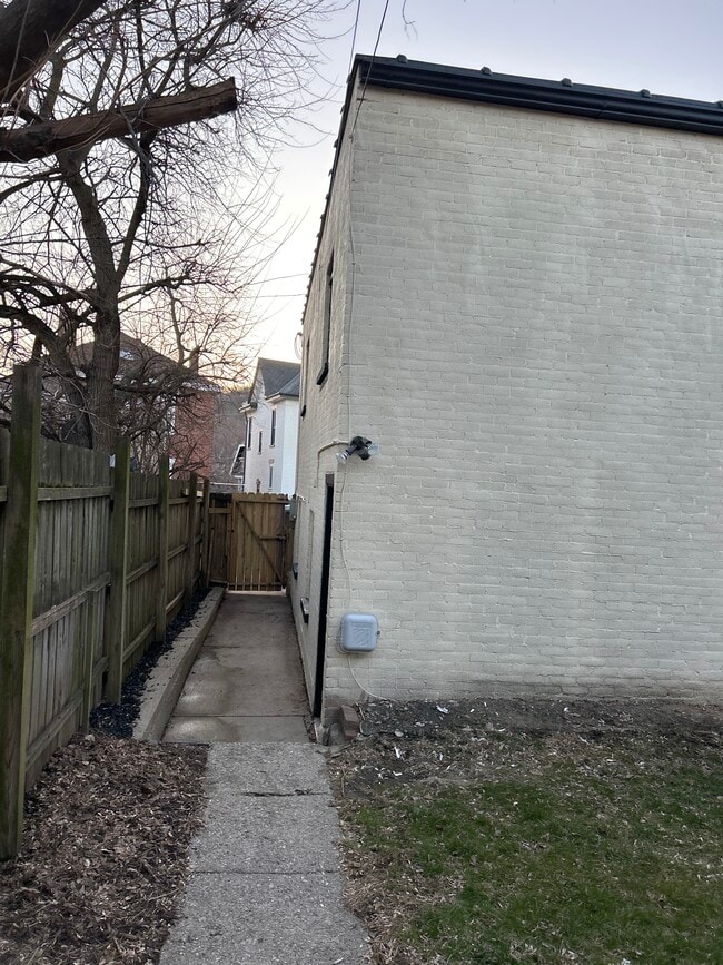 1823 Russell St in Covington, KY - Foto de edificio - Building Photo
