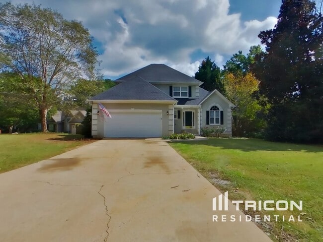 property at 2622 Lone Oak Trail