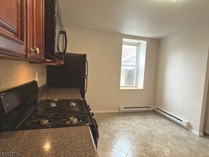 39 Glenridge Ave in Montclair, NJ - Building Photo - Building Photo