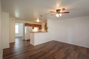 726 W Georgia St, Unit 1 in Tallahassee, FL - Building Photo