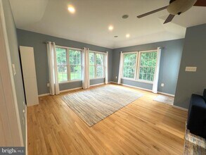 10317 Cardinal Rd in Fairfax, VA - Building Photo - Building Photo