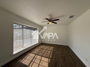 7331 Glen Trail in San Antonio, TX - Foto de edificio - Building Photo