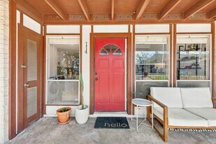 5601 Woodrow Ave in Austin, TX - Building Photo