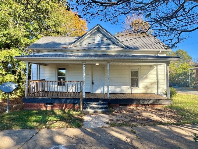 property at 931 Fifth St