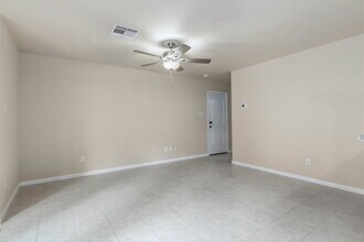 26676 Pools Creek Dr in Huntsville, TX - Building Photo - Building Photo