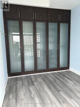 637 Lake Shore Blvd W in Toronto, ON - Building Photo - Building Photo