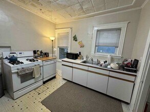 28 Sunset Rd in Somerville, MA - Building Photo - Building Photo