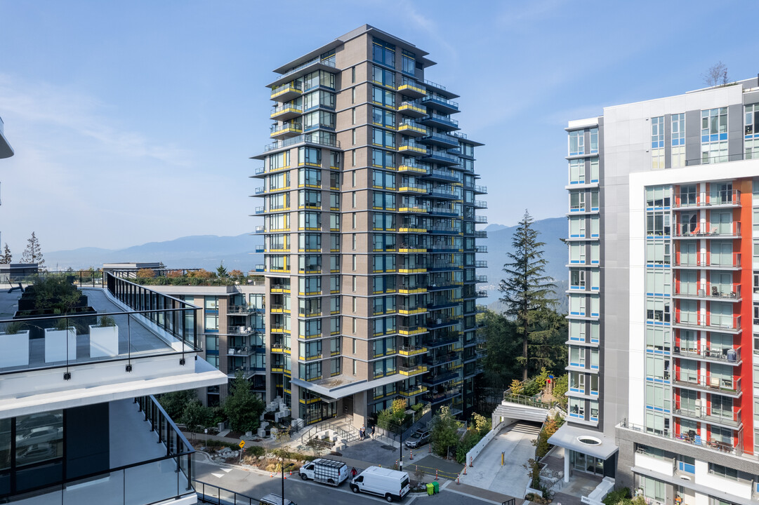 the Peak in Burnaby, BC - Building Photo