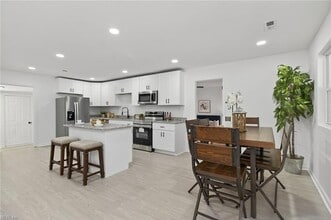 13648 Track Ln in Smithfield, VA - Building Photo - Building Photo