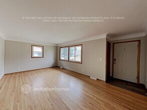 3015 Dakota Ave S in St. Louis Park, MN - Foto de edificio - Building Photo