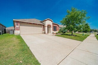 122 Feverbush Dr in Fate, TX - Building Photo - Building Photo