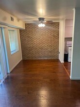 1009 Sanlin Dr in Carnot-Moon, PA - Building Photo - Building Photo