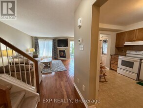 428 Breckenridge Crescent in Ottawa, ON - Building Photo - Building Photo