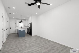 405 Lion's Villa Ave in La Feria, TX - Building Photo