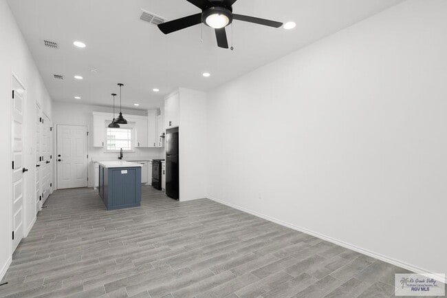 property at 405 Lion's Villa Ave