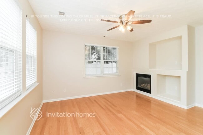 159 Swanee Ln in Woodstock, GA - Foto de edificio - Building Photo