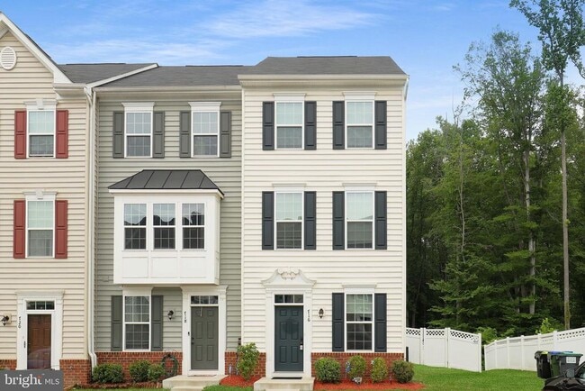716 River Crest Way in Fredericksburg, VA - Building Photo - Building Photo