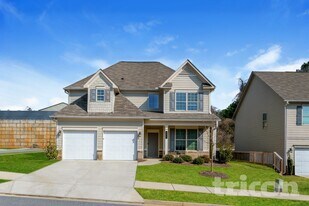 501 Slyfox Ln in Holly Springs, GA - Building Photo