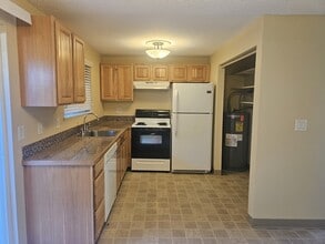 12650 SW 127th Ave in Tigard, OR - Building Photo - Building Photo