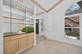1 Villa Bonita in San Antonio, TX - Building Photo - Building Photo
