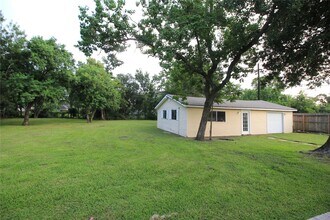 7140 Dillon St in Houston, TX - Building Photo - Building Photo