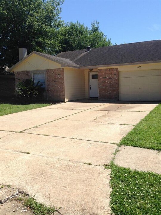 927 Three Forks Dr in Katy, TX - Building Photo
