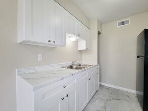 3206 Lobit Dr in Dickinson, TX - Foto de edificio - Building Photo