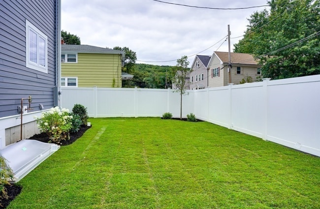 24 Grant Ave in Belmont, MA - Building Photo - Building Photo