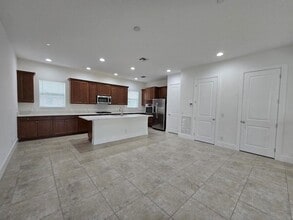 7089 Edison Pl in Palm Beach Gardens, FL - Foto de edificio - Building Photo