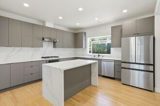 1572 Grackle Way in Sunnyvale, CA - Building Photo - Building Photo