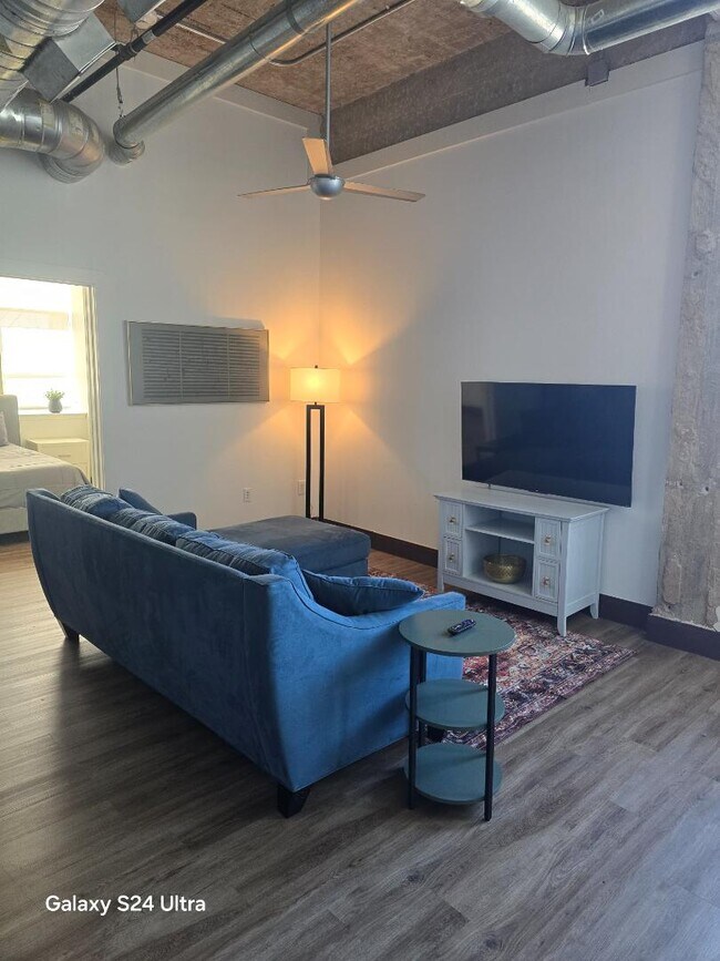 1403 Corinth St in Dallas, TX - Building Photo - Building Photo