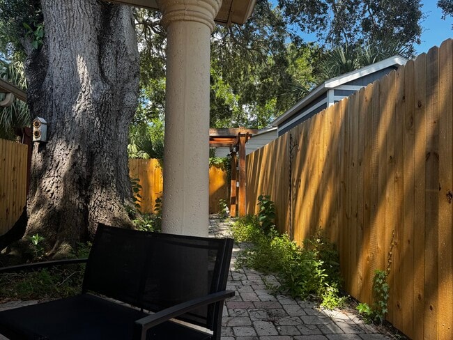 property at 1006 N Fremont Ave