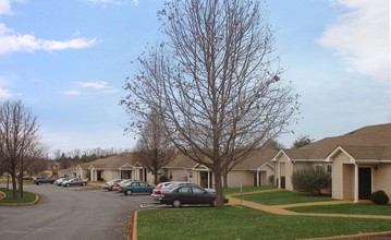 Oakbrook Terrace in Orange, VA - Building Photo - Building Photo