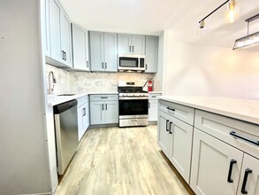 512 Avenue C in Bayonne, NJ - Building Photo - Building Photo