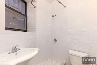 610 E 9th St in New York, NY - Building Photo - Building Photo