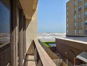 15002 Windward Dr in Corpus Christi, TX - Building Photo - Building Photo