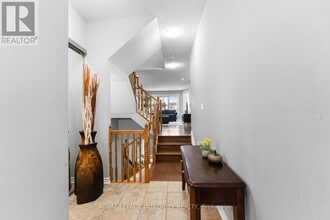 410 Goldenbrook Way in Ottawa, ON - Building Photo - Building Photo