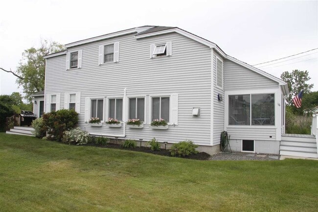 16 Kenphil Ave in Rye, NH - Building Photo - Building Photo