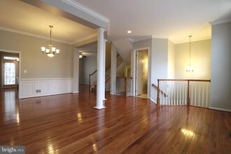 2351 Stone Fence Ln in Herndon, VA - Building Photo - Building Photo